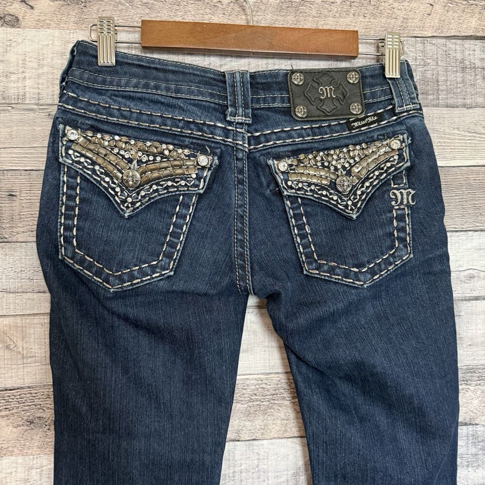 Miss Me Women's Dark Wash Low Rise Size 25 Straight Cut Flap Pocket Jeans Bling - Picture 4 of 13